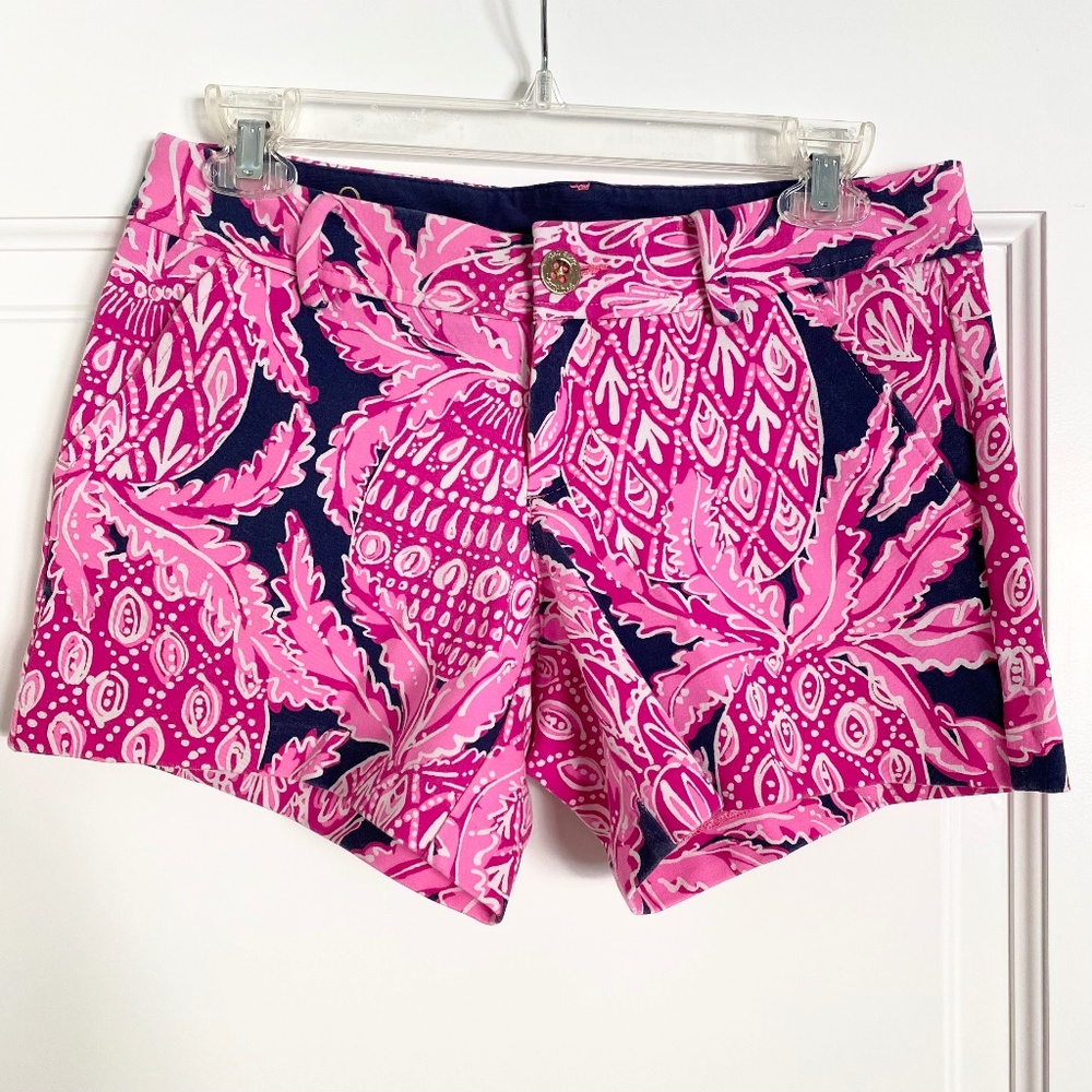 Lilly Pulitzer Pink & Navy Pineapple Callahan Stretch Shorts - Size 2